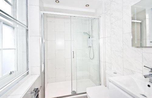 Temple House | Eldon Chambers Pod 3 by City Living London