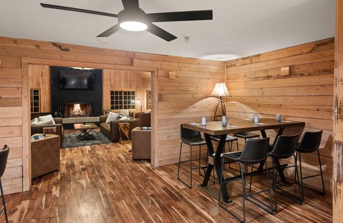 Paonia Cabin | Electric Mountain Lodge: Remodeled/Views/Restaurant/Bar/Events/Snowmobiles | 1