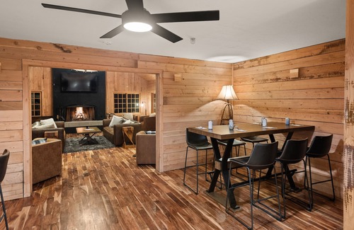 Paonia Cabin | Electric Mountain Lodge: Mountain Views/Restaurant/Bar/Events/Snowmobiles | 8