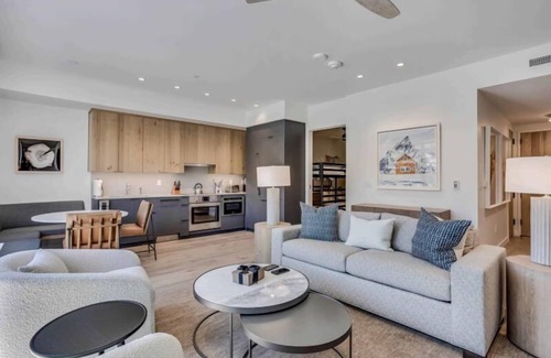 Snowmass Village Cabin | Electric Pass Lodge 105