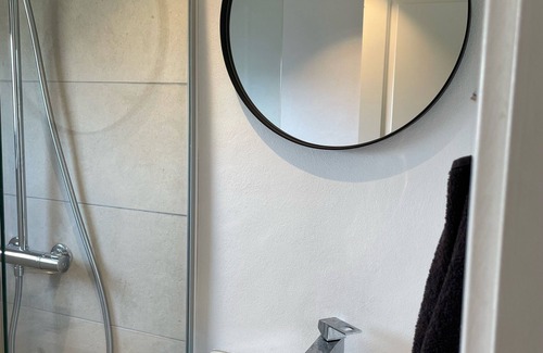 Haurvig Cottage | ELECTRICITY, WATER, BED LINEN, AND ALL FEES INCLUDED :-) Fast 200/200 Wifi