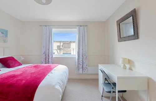 Gillingham Apartment | Elegance Graceland