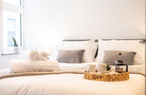 West Finchley Apartment | Elegant 1 Bedroom Flat in London