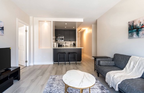 Union Square Apartment | Elegant 1-Bedroom Apartment in Central SF WiFi + Fitness Amenities