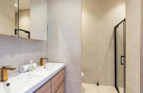 Quinze-Vingts Apartment | Elegant 1BDR Paris Getaway for 4 near Bastille