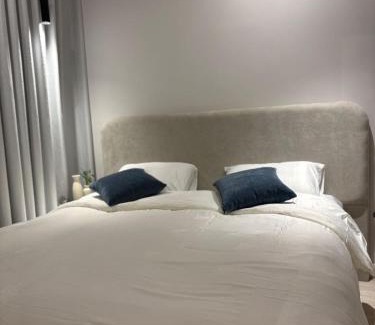 Dammam Apartment | Elegant 1BR Suite, Walk to Café&Supermarket