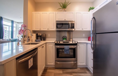 Belltown Condo | Elegant 2 Bedroom Home in the Heart of Seattle!