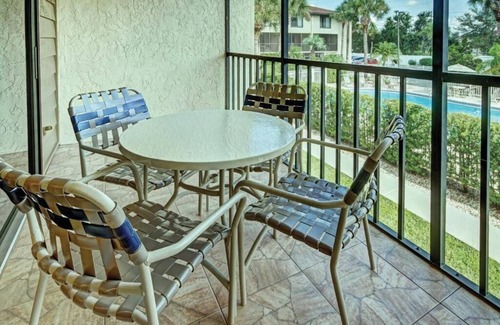 Florida Center Villa | Elegant 2-bedroom villa in Orlando with pool, 8 minutes from Universal Studios.