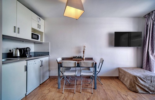 Cannes Old Town Apartment | ELEGANT 2 PIECES PISCINE PROCHE PLAGES A1B235