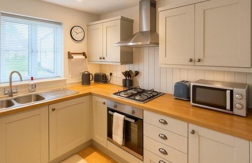 Thirsk House | Elegant 2BD Townhouse in Thirsk: Cozy & Stylish