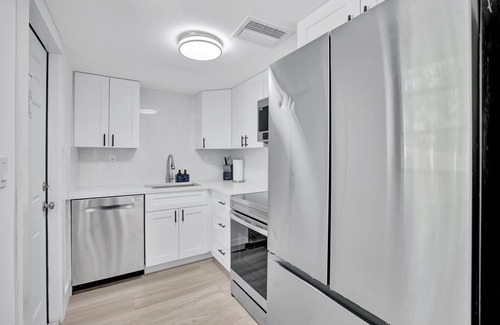 Downtown Fort Lauderdale House | Elegant 2BR/2BA Home Near Downtown