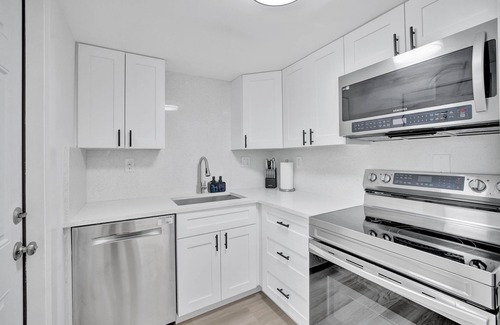 Downtown Fort Lauderdale House | Elegant 2BR/2BA Home Near Downtown