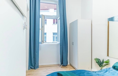 Rudolfsheim-Funfhaus Apartment | Elegant 2BR Apt Steps from Westbahnhof