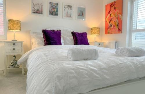 Cleedownton Apartment | Elegant 2BR Retreat- Longbridge Shops, Rail & Hills