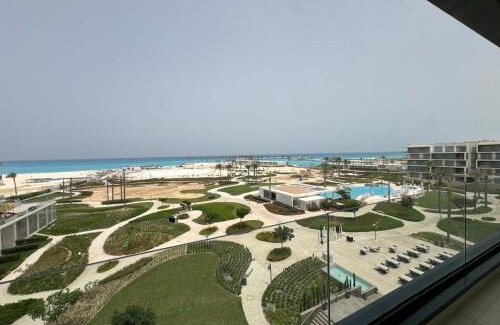 Sidi Abd El-Rahman Apartment | Elegant 2BR Seaview Hotel Suite