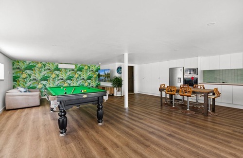 North Balgowlah House | Elegant 3-Bed Home with Games Room & Balcony