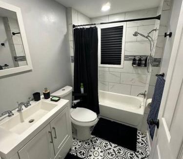 Elizabeth Apartment | Elegant 3 Bedroom Condo near EWR, NJ Transit & NYC - Unit 4