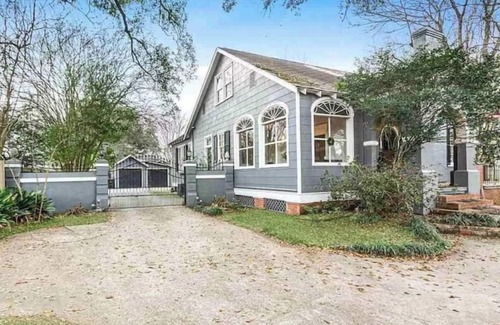 Highlands - Perkins House | Elegant 4-bedroom home in great location