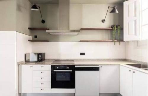 Dreta de l'Eixample Apartment | Elegant 4-Bedroom Residence in the Heart of Barcelona