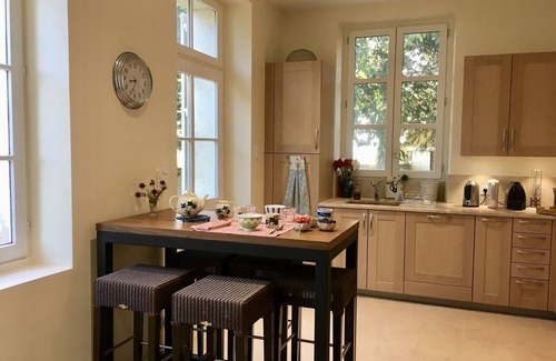 Hauterive House | Elegant 7-Bedroom Château in Burgundy Wine Country Near Chablis & Auxerre