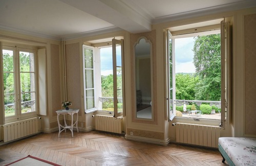 Hauterive House | Elegant 7-Bedroom Château in Burgundy Wine Country Near Chablis & Auxerre