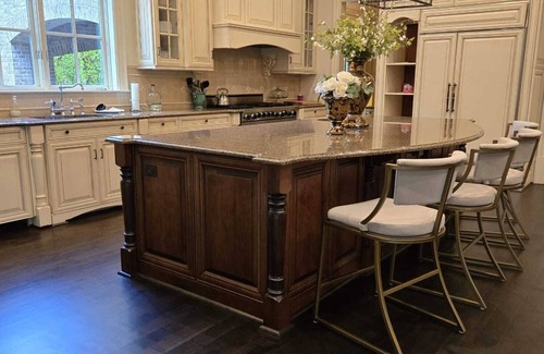 Brandon House | Elegant 9,500 sqft Estate Perfect for Events & Celebrations