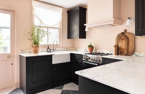 Hammersmith and Fulham Apartment | Elegant and Peaceful 2BD apt - Barons Court/London