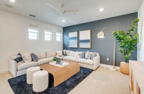 Woodland House | Elegant and Spacious Retreat with Yard in Woodland!