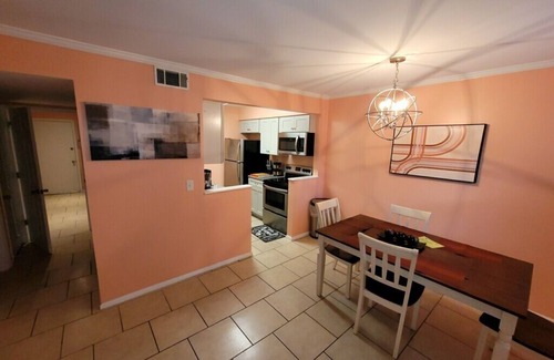 Palmetto Dunes Villa | Elegant and comfortable 2 bedroom pet-friendly villa w/2 parking spaces