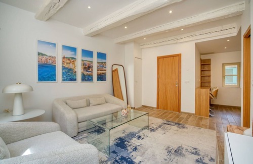 Old Town Apartment | Elegant apartment-AC-1BR-2P- center Saint-Tropez