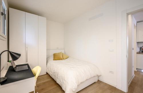 Faenza Apartment | Elegant Apartment - Free WiFi, Private Parking & Air Conditioning