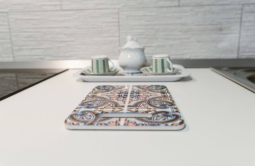 Catania City Centre Apartment | Elegant Apartment in the Center of Catania with Terrace and Etna View -StesicoROOM