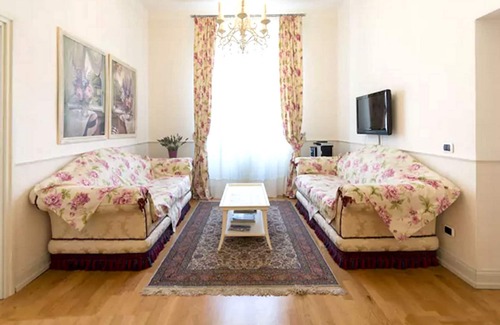 Pistoia Apartment | Elegant Apartment, Pistoia city centre near Florence and Pisa