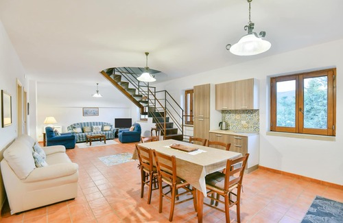 Castellabate Apartment | Elegant Apartment Sauco - Spacious 3-Bedrooms with Stunning Sea Views.