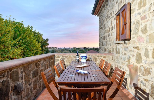 Castellabate Apartment | Elegant Apartment Sauco - Spacious 3-Bedrooms with Stunning Sea Views.