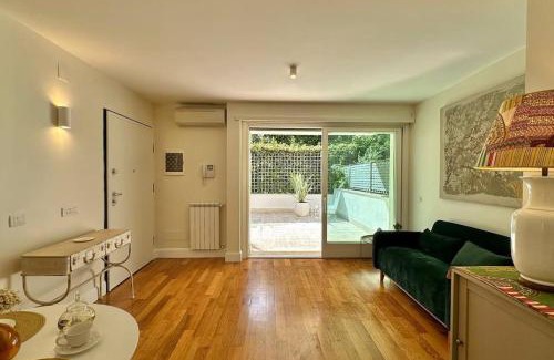 Trionfale Apartment | Elegant apartment with terrace in Balduina