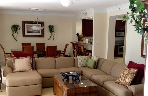Islamorada Condo | Elegant Bay Harbor Condo with 50 Foot Boat Slip, Heated Pool, Hot Tub, and Gym
