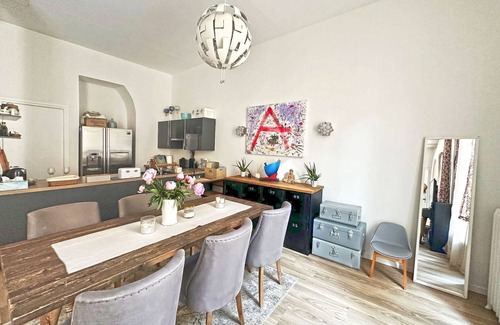 Jean-Medecin Apartment | Elegant bourgeois 4-room Apartment in city-center