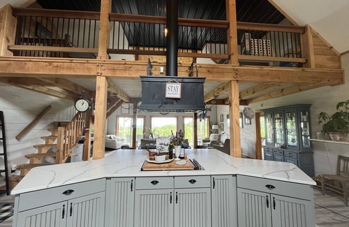 Sanbornton Ski Chalet | Elegant Chalet Mountain Views