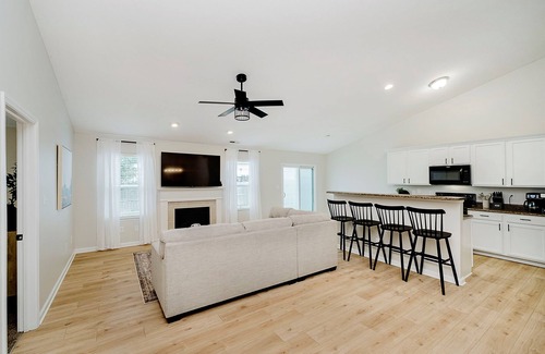 Noblesville House | Elegant Comfort in Noblesville’s Timber Ridge!