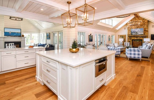Katama House | Elegant Country Estate With Pool In Katama