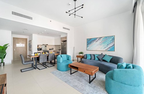 Dubai Apartment | Elegant Dubai 2BR | Family-Friendly, Gym & Waterfront
