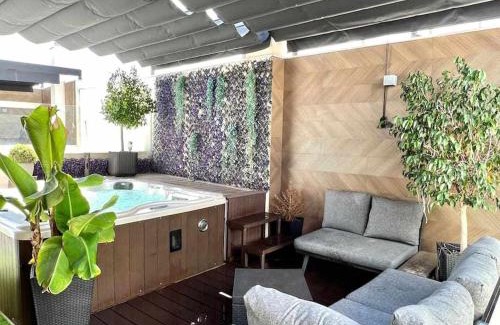 San Lorenzo Apartment | Elegant Duplex 3 Master Bedrooms and Private