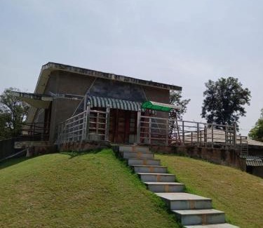 Gurugram Resort | Elegant get away farms with pool