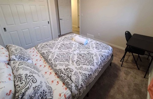 Airdrie House | Elegant guest suite with private entry & free parking