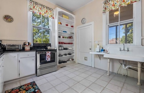 Five Points South House | Elegant Historic 4 BR Home Near Downtown
