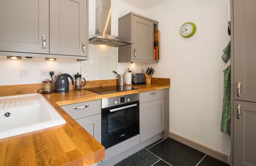 Tavistock House | Elegant Holiday Home in Tavistock with Garden, Barbecue, Fireplace