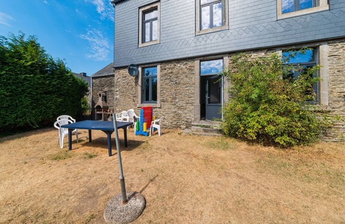 Bievre House | Elegant home in Bievre with garden