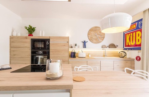 Barneville-Carteret Cottage | Elegant house in Barneville-Carteret with private garden and terrace