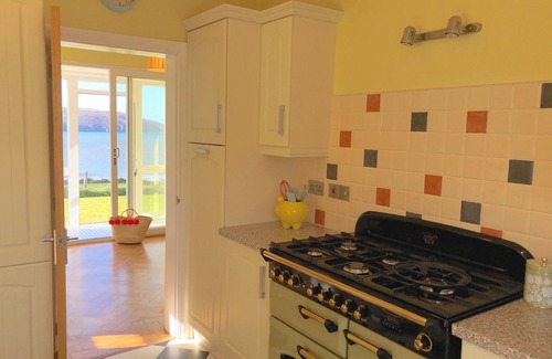 Gwbert House | Elegant house, boasting unspoilt sea views with hot tub